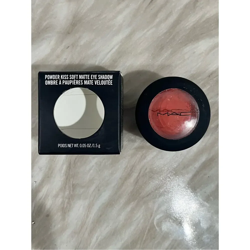 NEW MAC Cosmetics So Haute Right Now Powder Kiss Soft Matte Pigmented Eyeshadow